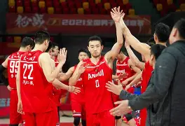 C7娱乐官网-海南男篮陷入苦战，暂时失去优势(海南儋州体育中心体育馆韩飞龙开战)